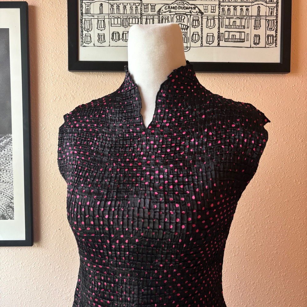 2000s Funky Hot Pink Polka Dot Mock Neck Blouse - Picture 3 of 8